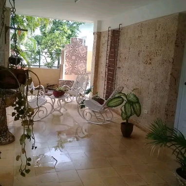🏠 Renta de Casa En La Playa De Guanabo.🏖️ Ubicada a 1 cuadra y media de la playa. 📱Reservas: +5355284821 - 5/7