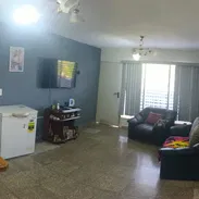 Apto de 2 habitaciones en un segundo piso con balcón a la calle tel fijo y carpoch en Nuevo Vedado - Img 56385528