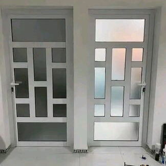 Ponemos todo tipo de cristales en puerta de hierro y también hasemos carpintería de aluminio ventanas puertas,de todo - Img 126928036