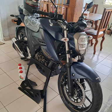 SUZUKI GIXXER 250 - 3/8