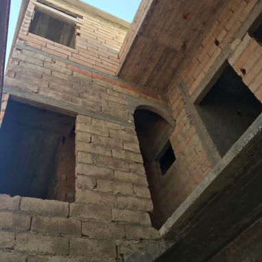 VENTA CASA CON PATIO EN EL VEDADO. MUCHAS POSIBILIDADES - 5/10