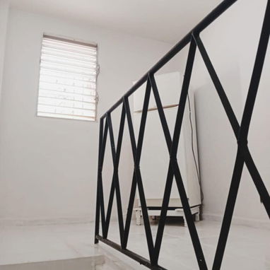 Casa independiente puerta calle,solo estudiantes extranjeros - Img 114486150