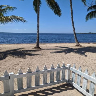 Venta de propiedad en primera línea en la playa - Img 107858540
