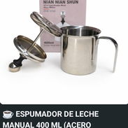 ☕ *ESPUMADOR DE LECHE MANUAL 400 ML (ACERO INOXIDABLE)*☕ *ESPUMADOR DE LECHE MANUAL 400 ML (ACERO INOXIDABLE)* - Img 57995135