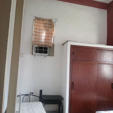 #19- ✔️Se vende apto en Centro Habana 🏡 ✔️Precio 13mil  ✔️De 2 cuartos en un 3er piso. ✔️Cubre unos 65m² ✔️Tiene un so - Img 121850320
