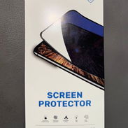 2 micas oscuras iphone 14 pro max - Img 57596184