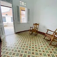 En venta apto en bajos en vedado - Img 58194419