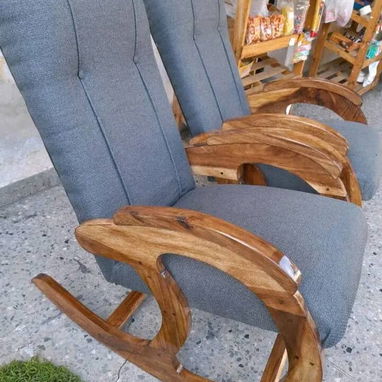Sillones de madera tapizados - Img 113268670