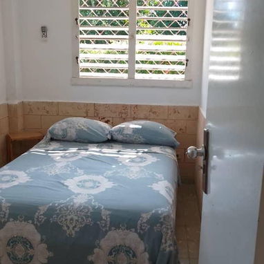 馃彔Casa De Renta En Guanabo. A 2 cuadras de la playa. 馃挼 Sin piscina 12 mil cup y con piscina 15 mil cup por noche - Img 118902065