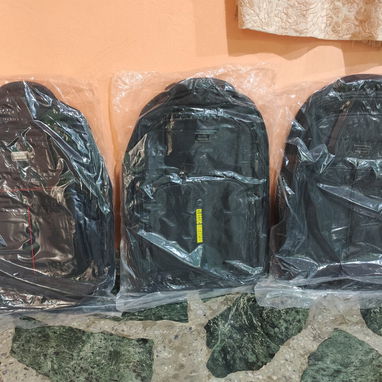 Mochilas grandes ORIGINALES DE LA RECONOCIDA MARCA *CLASSIC AMERICAN* 🎒 - Img 117468497