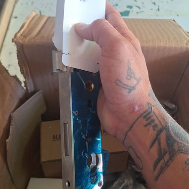Reparaciones en aluminio..cambio de aditamentos y soluciones a sus problemas sin tener que cambiar toda su estructura - Img 122514074