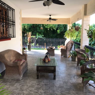 Bella casa en Kohly de 2 niveles - Img 121234763