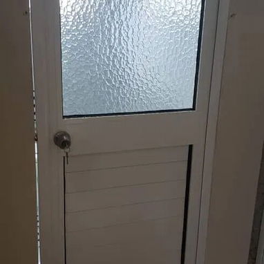 Carpintería en aluminioPuertas #Ventanas #Bajos de meseta #Closet #Balconeras - Img 123784415