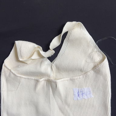 Top de cuello halter de color marfil, talla L - Img 125820696