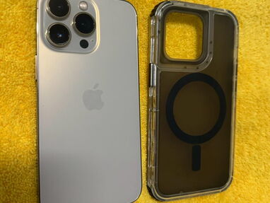 iPhone 13pro dorado en el mejor precio que encontraras,libre de fabrica y todo funciona al 100,vendo o cambio por iPhone - Img main-image