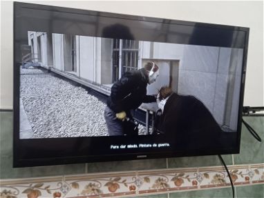 Se vende TV Samsung 32" - Img main-image