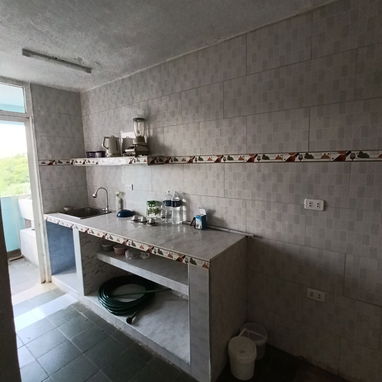 Vendo apartamento 4to piso en víbora park arroyo naranjo - Img 127609860