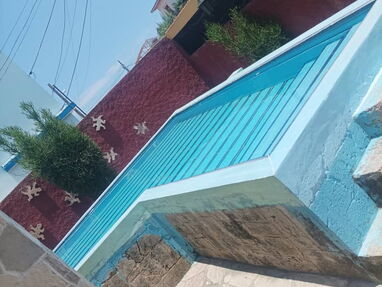 GUANABO. Se alquila  de dos dormitorios en la playa de guanabo con piscina a dos cuadras de la playa de Guanabo.54026428 - Img 42859529