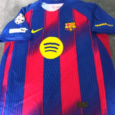Pullover o Camisetas de Fútbol(Barcelona)18 USD - Img 124344074