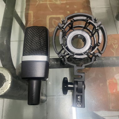 Audífonos senheiser HD 650, interfaz Steinberg ,micrófono condensador akgc214 - Img 121395307