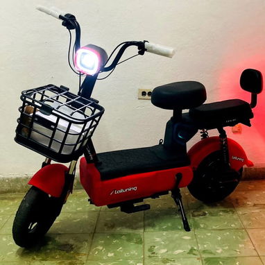 `🛵 𝐏𝐀𝐓𝐈𝐍𝐄𝐓𝐀 ELÉCTRICA LAITUNIG 🛵`  ⚙️ESPECIFICACIONES - 48v - 20ah • ⁠batería de GEL • ⁠autonomía de 60 km • ⁠ - 4/5