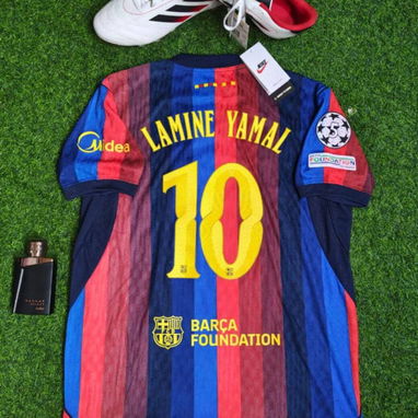 25 USD o al cambio Vendo Camisetas de Fútbol de la Temporada Actual interesados escribir al +5354547044 la tenemos termo - 3/10
