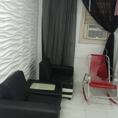 Neptuno 1223 Esquina Masón Vedado Apartamentos 15 segundo Piso edificio capitalista 😌 - 3/10