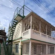 Casa de 3 plantas con garage de 4 cuartos en Marianao - Img 56208592