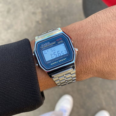 Relojes casio dorado plateados y negros engomados - Img 122555333