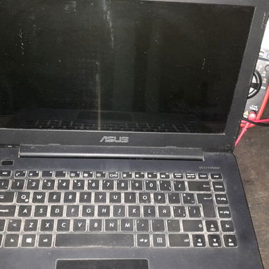 Laptop asus para piezas, pantalla ok - 2/2