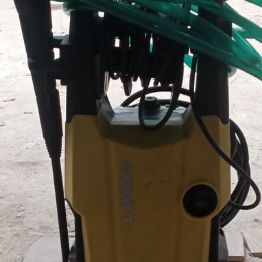 Fregadora para autos , motos , u otros usos precio 100 USD poco uso casi nueva - Img 118446770