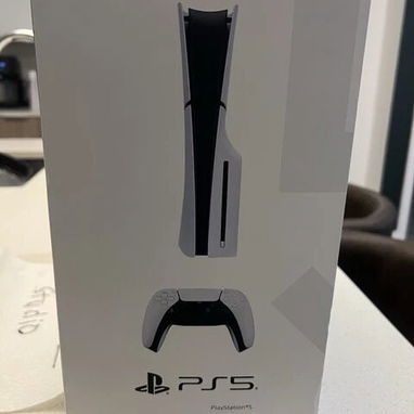 Sí, señor. Esa cuesta 500 USD e incluye los 2 controles DualSense, la base de carga y 1 mes de garantía. 🎮✅ 500 USD - Img 127555532