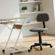 Escritorio con silla - Img 56834493