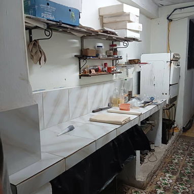 SE VENDE CASA DE 4 CUARTOS, PUERTA  A LA CALLE EN LUYANÓ, DIEZ DE OCTUBRE - 2/10