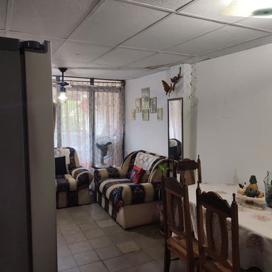 SE VENDE APARTAMENTO – ZONA TRANQUILA, TODO ADENTRO - Img 124779568