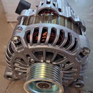 Alternador original y nuevo para peugeot 301 - 2/3