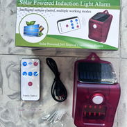 Alarma solar y de carga usb con control remoto ,para protección de casas ,paneles solares ,etc - Img 57841256