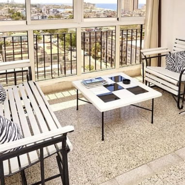 APARTAMENTO DE 3 HABITACIONES Y 2 BAÑOS EN EL VEDADO CON RESPALDO ENERGÉTICO - Img 122905851