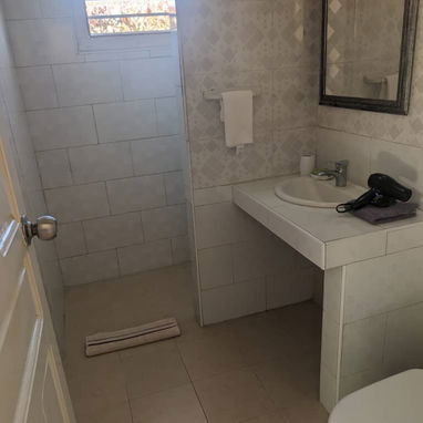 Se renta casa Hilda en Guanabo a 3 cuadras del mar con su piscina grande ecoflow, whatssap 2959440 - Img 121061060