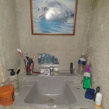 SE VENDE ESTE APARTAMENTO EN CENTRO HABANA 4400 . ES PROPIEDAD EN UN PASILLO TRANQUILO Y ES EL 1 ro - Img 127384076