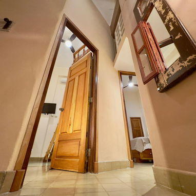🌇 Apartamento de 2 Habitaciones Con Respaldo para los Aires en Habana Vieja REF 1472 - 6/10