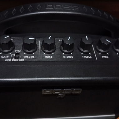 Amplificador de Guitarra BOSS Katana Mini 7 Watt 1x4" - 4/4