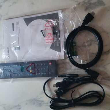 Rebaja de televisor de 32 pulgadas nuevo en su caja marca konka, cn cajita incluida ,mando ,cable HDMI y cable para pc - 2/2