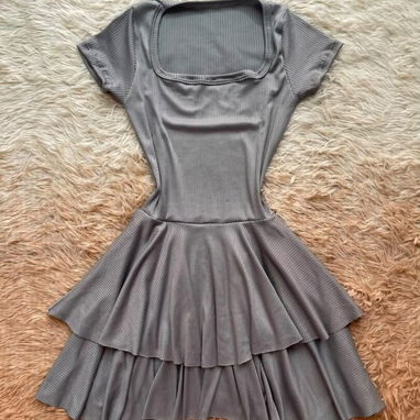 Vestidos cortos de doble vuelo - 2/4