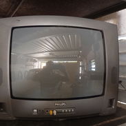 Televisor Philips, soporte y cajita. - Img 54970757