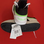 Tenis Adidas originales - Img 55195365