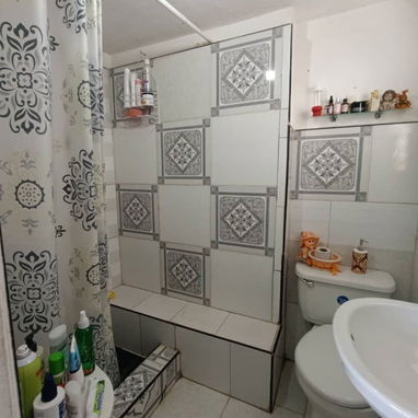 🏠 CASA EN VENTA — 2 casas en 1-CANAL DEL CERRO 🇨🇺 - 4/10