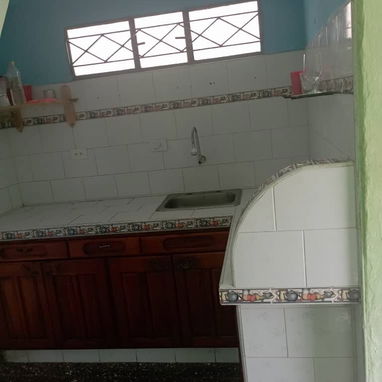 🏡*153-Venta de Casa puerta de calle de 3 plantas en Guanabacoa cerca del Parque*  ⌚️*Visitas con antelación, la casa no - 3/10