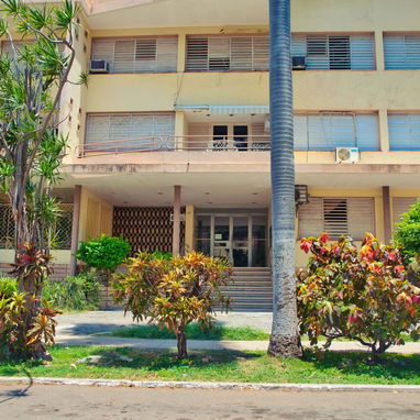 Alquiler Lineal Corporativo en El Vedado 🏢💼 - 4/10