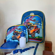 Mochila de niño para la escuela - Img 57487369